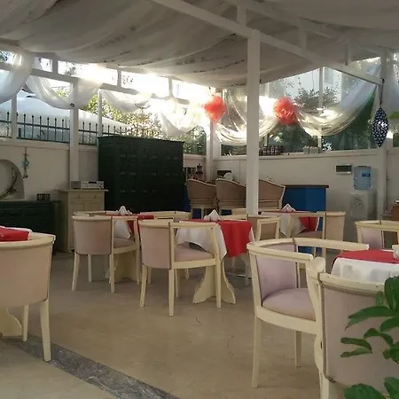 Zuzu's Kitchen & מלון דירות *
